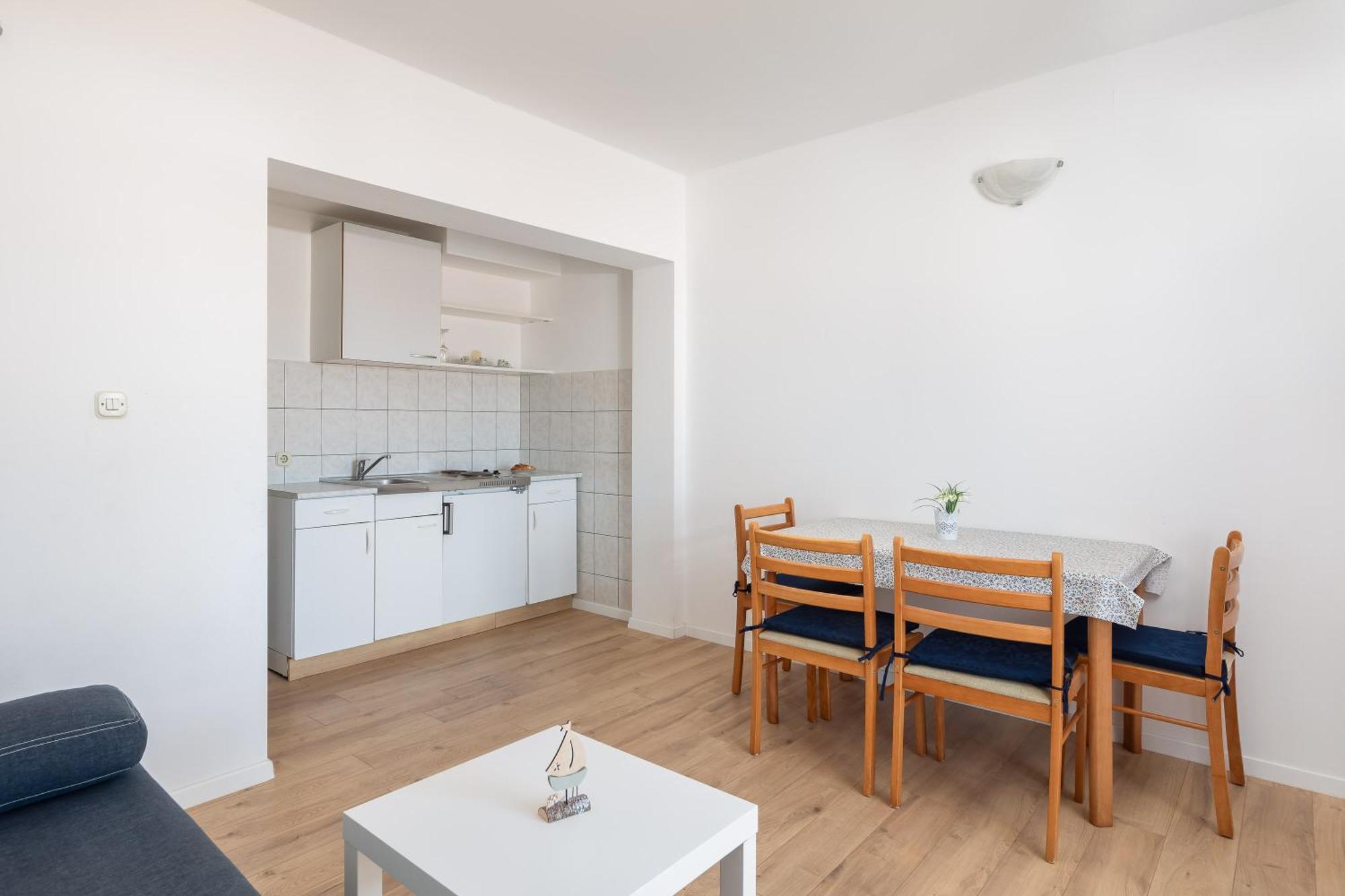 Magnolia Center Apartments Makarska Room photo