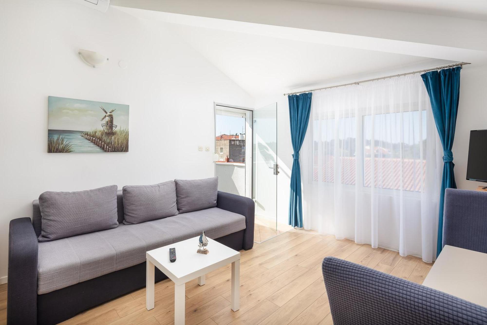 Magnolia Center Apartments Makarska Room photo